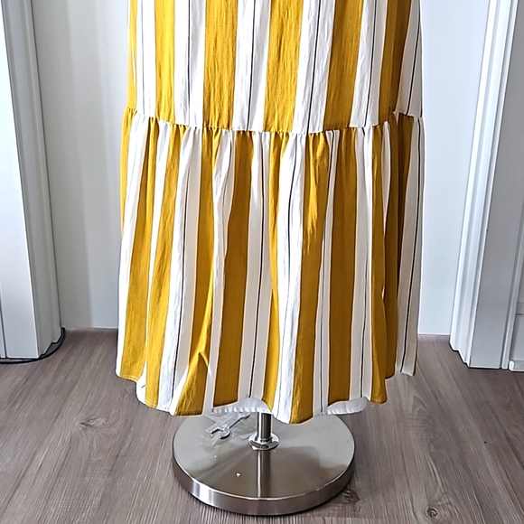 Halter sundress - Picture 3 of 8